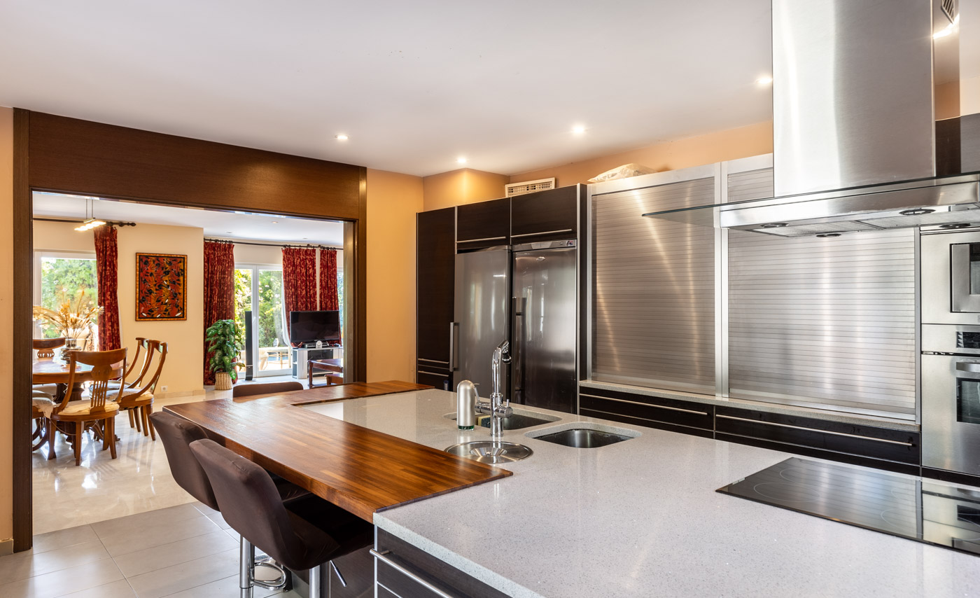 Spacious house in Torrenova close to the sea