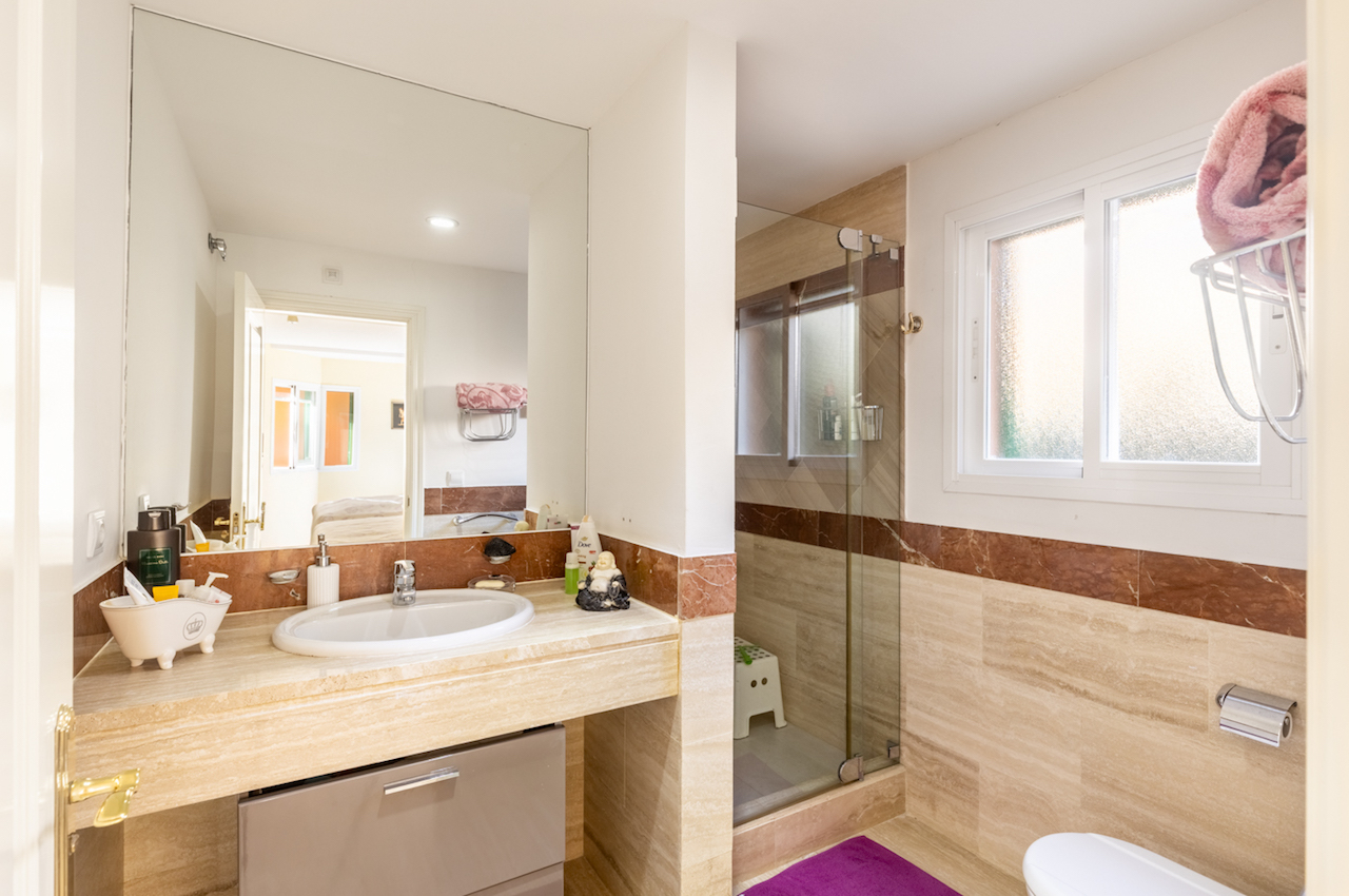 Two Combined Apartments with breathtaking sea views