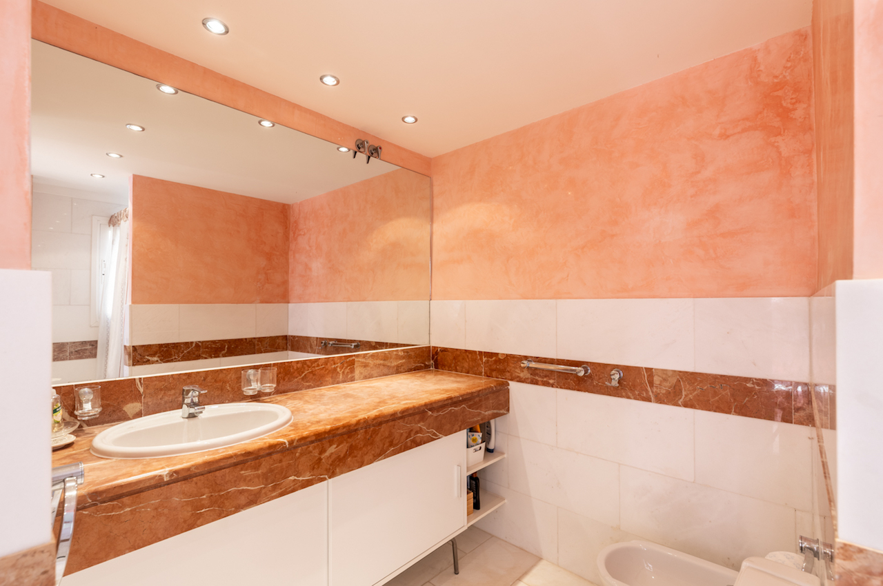 Two Combined Apartments with breathtaking sea views