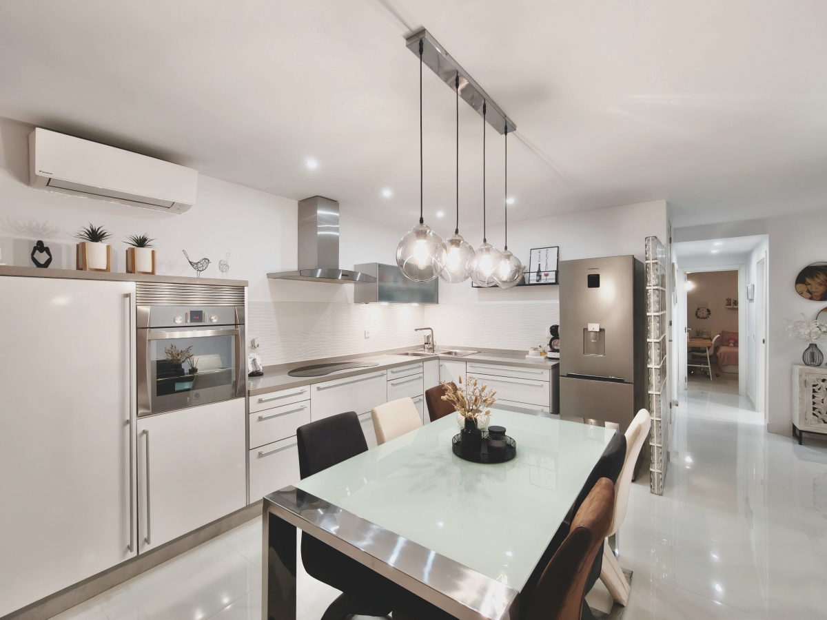 Bright Apartment with Parking in Center of Andratx