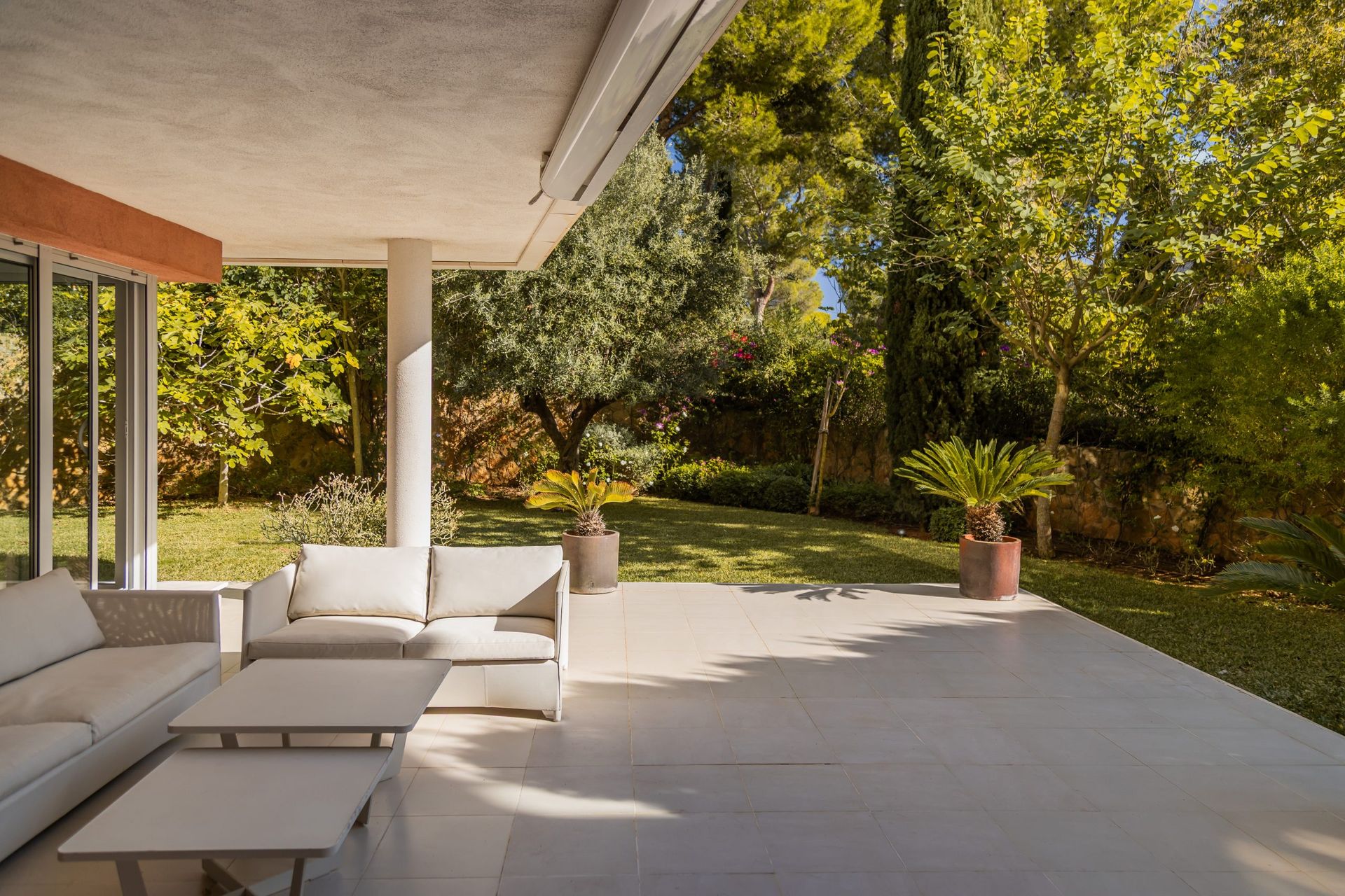 Refurbished luxury garden apartment for sale in Sol de Mallorca