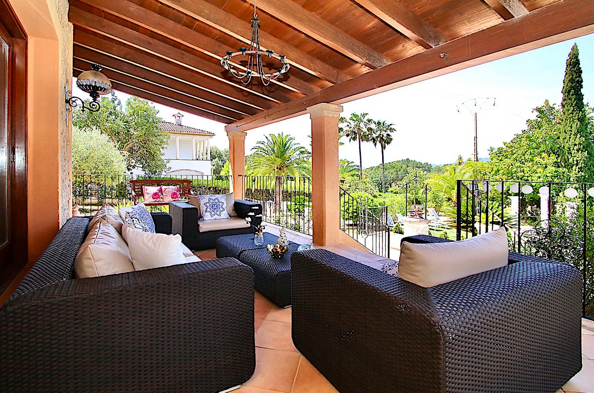 Investment Finca with Holiday Rental License in Bunyola