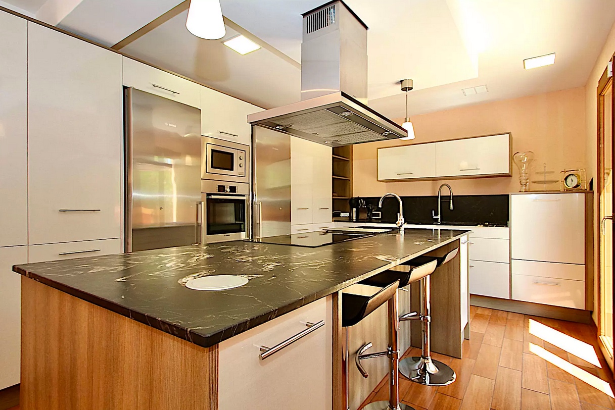 Investment Finca with Holiday Rental License in Bunyola