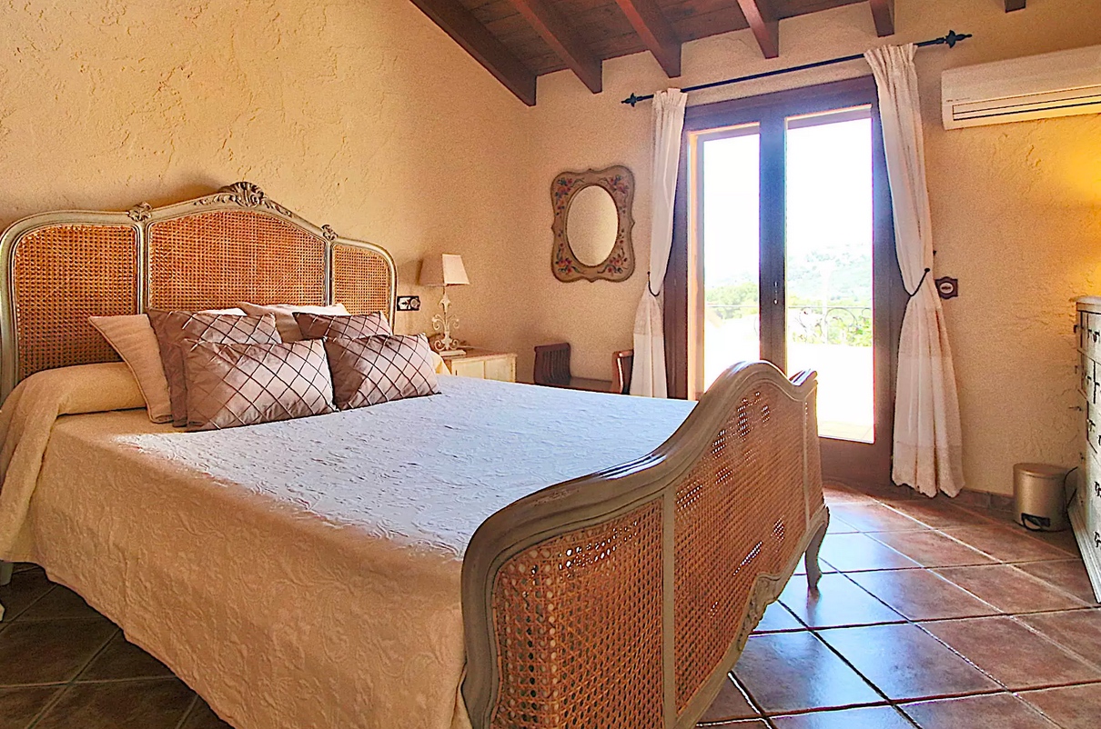 Investment Finca with Holiday Rental License in Bunyola