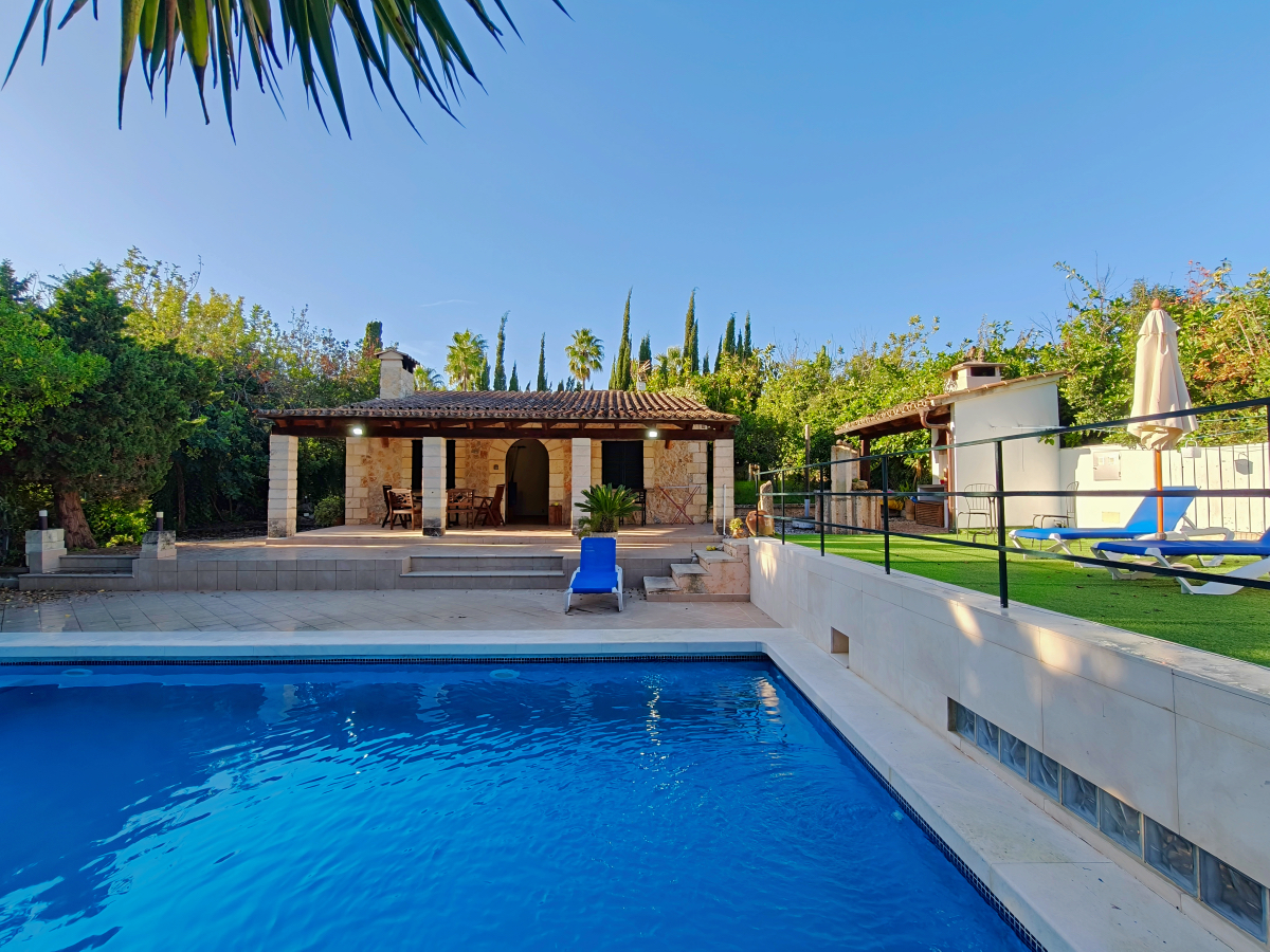Charming Villa for sale in Pollença with Touristic Rental License