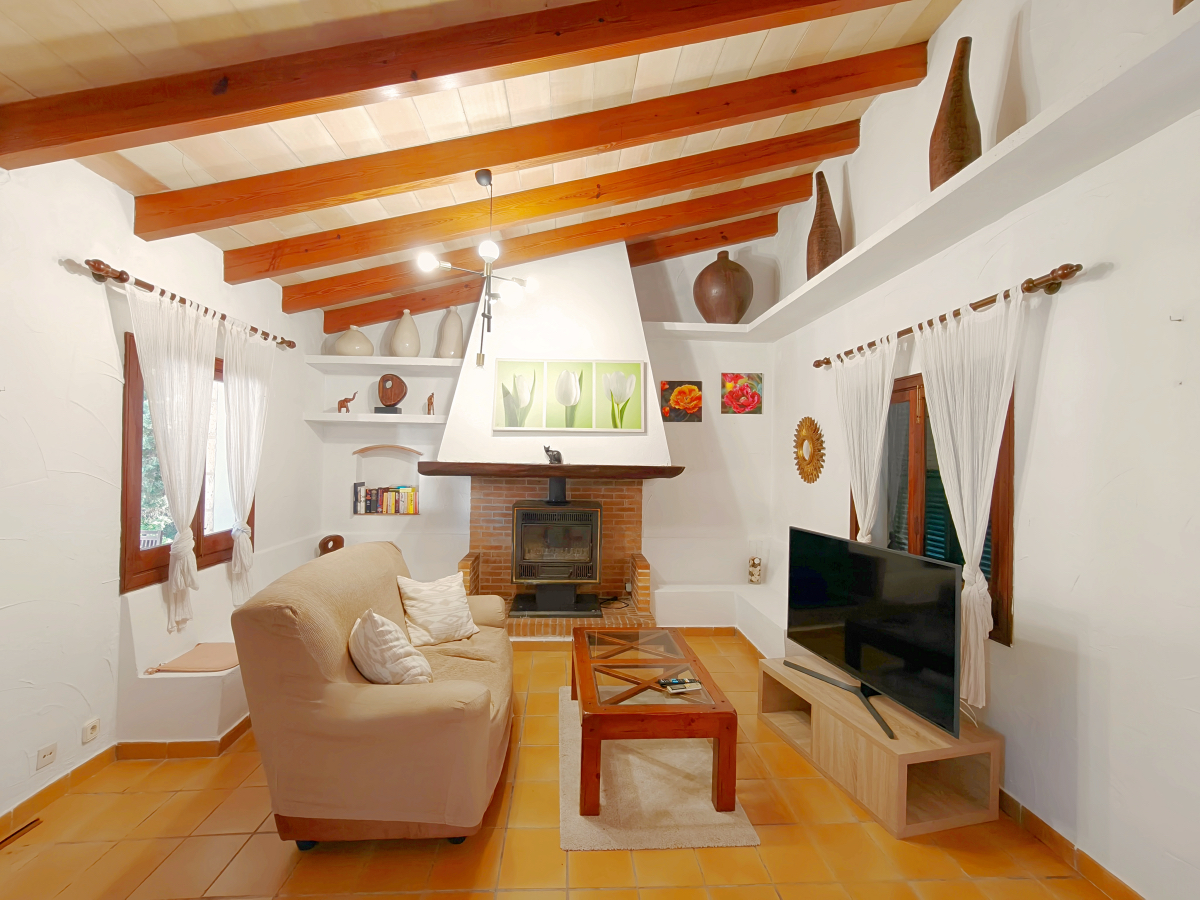 Charming Villa for sale in Pollença with Touristic Rental License