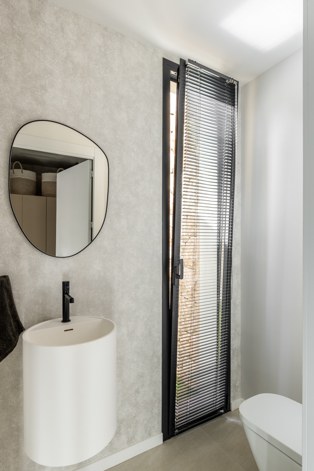 Contemporary Luxury Villa for Sale near Port Adriano