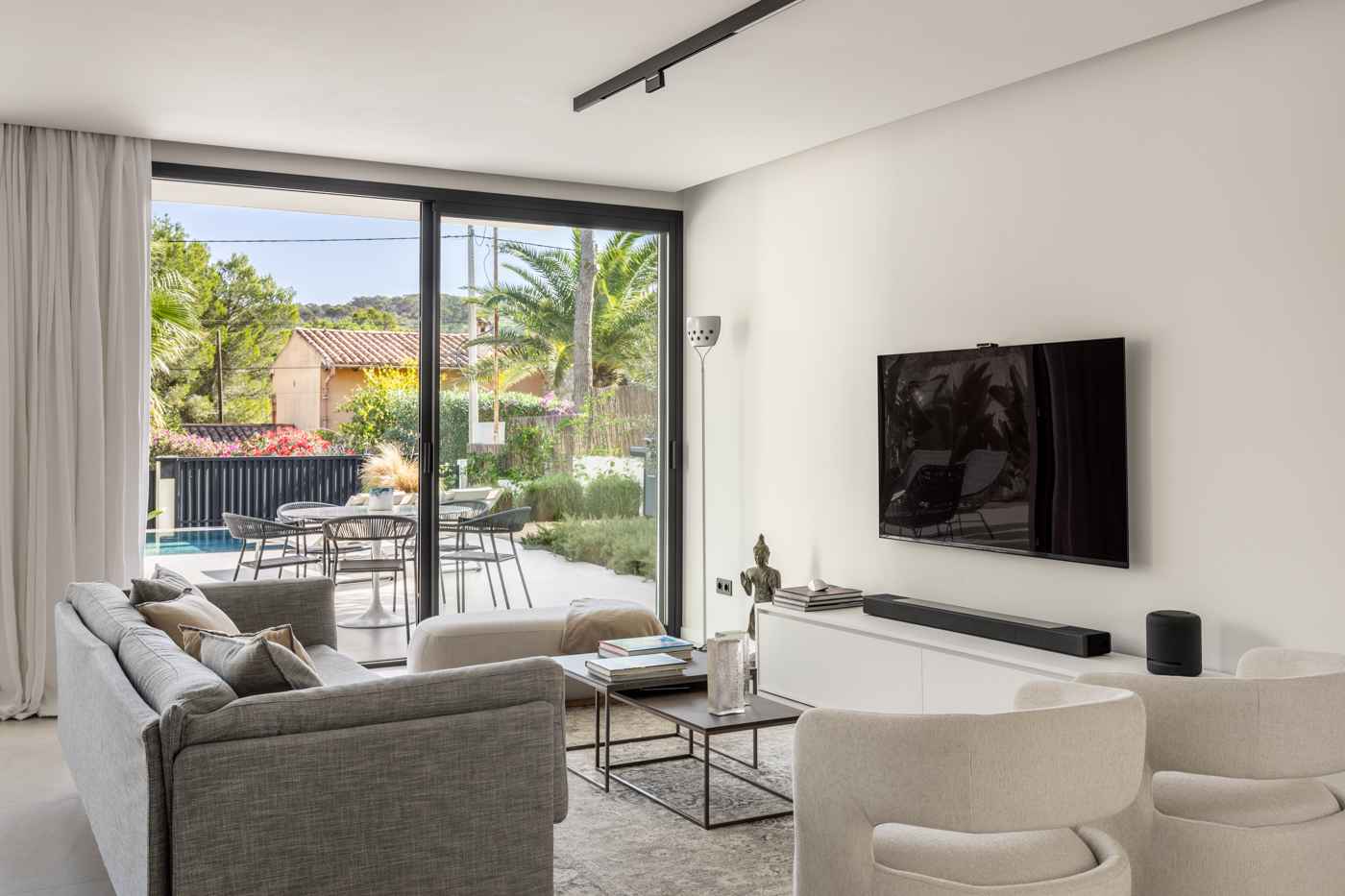 Contemporary Luxury Villa for Sale near Port Adriano