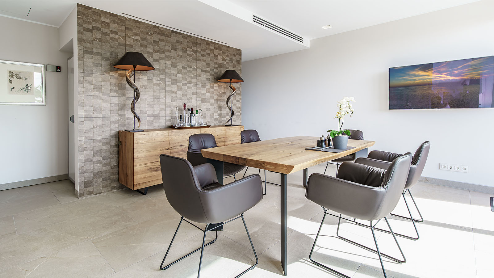 Luxurious Villa for Sale with Panoramic Sea Views near Port Adriano