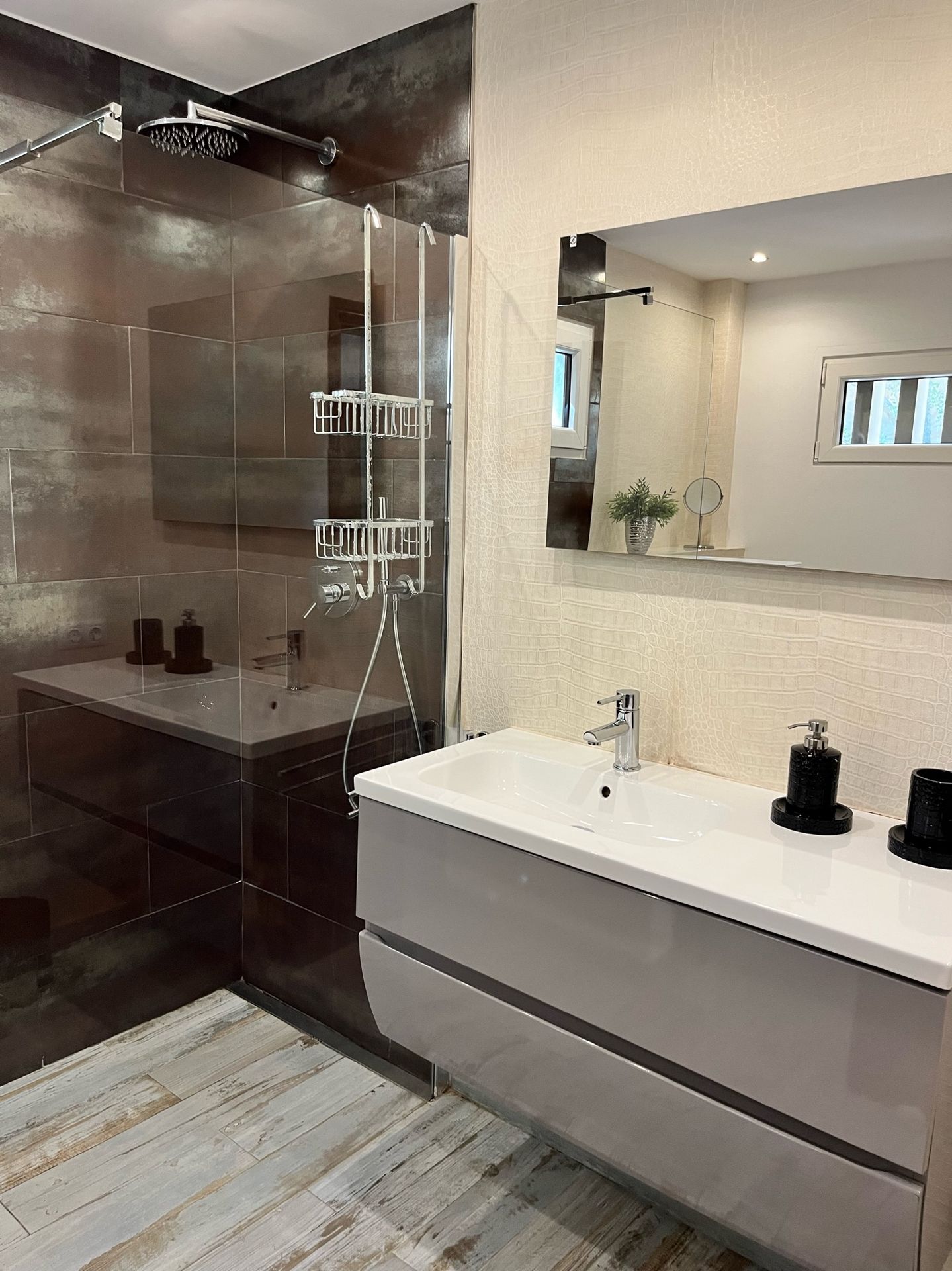 Exclusive Villa for Rent in Camp de Mar at Sea Front