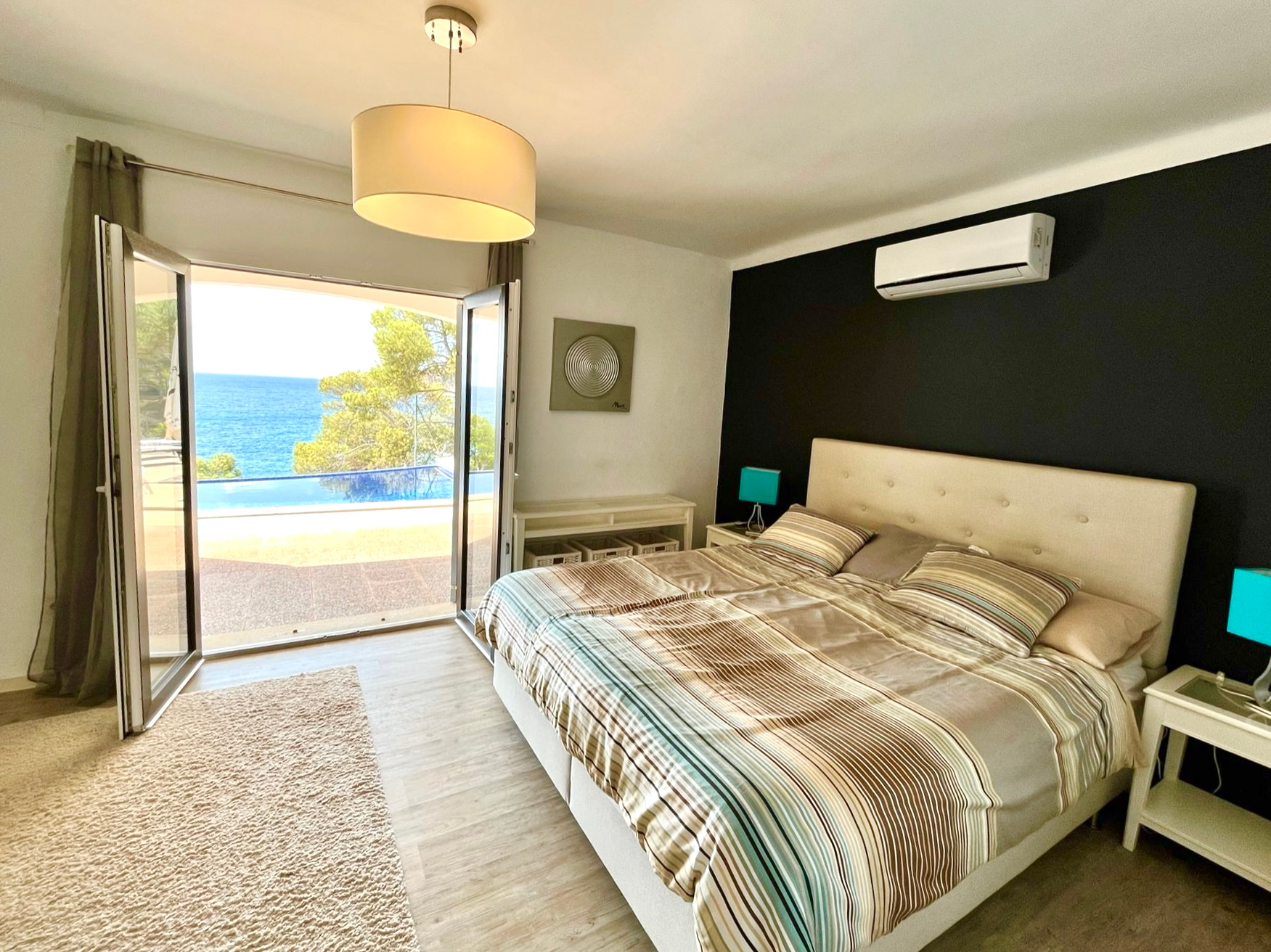 Exklusiv villa att hyra i Camp de Mar vid havet
