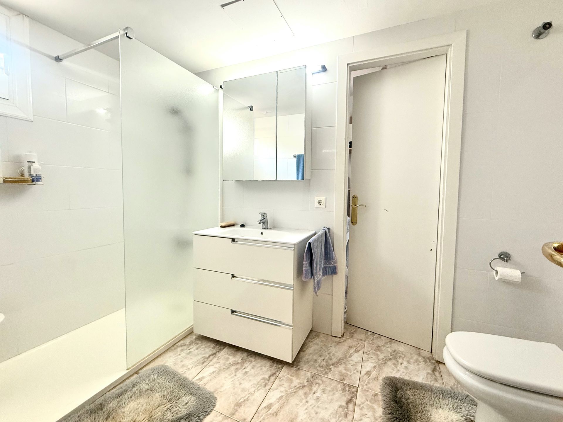 Luxury Apartment for Sale in Seafront Santa Ponsa with Stunning Sea Views