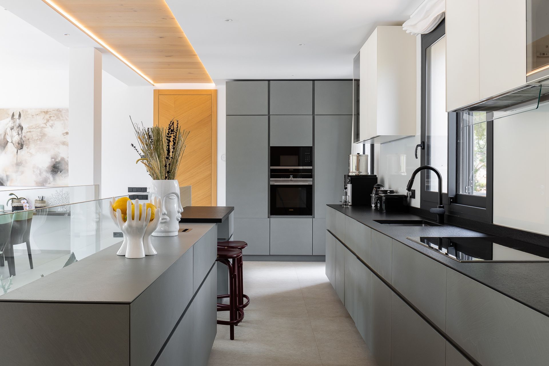 Luxury Villa with Separate Guest House for Sale in Camp de Mar