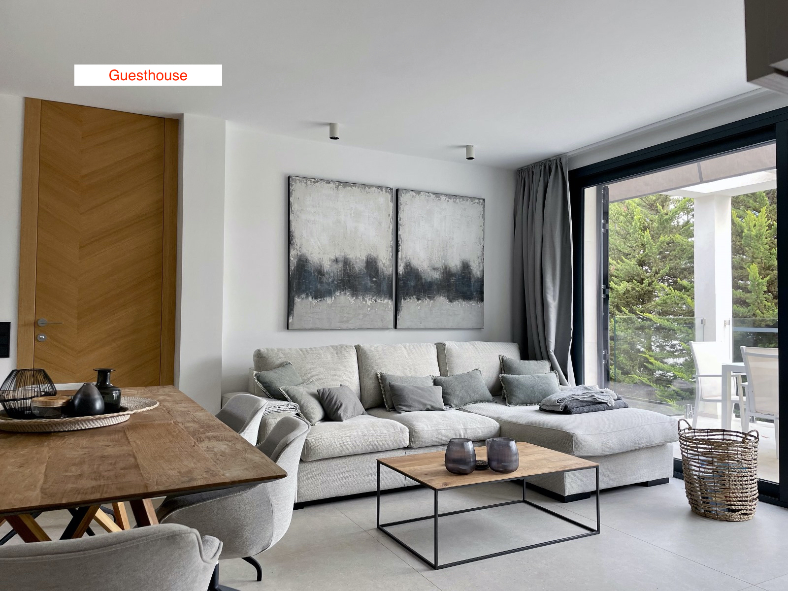 Luxury Villa with Separate Guest House for Sale in Camp de Mar