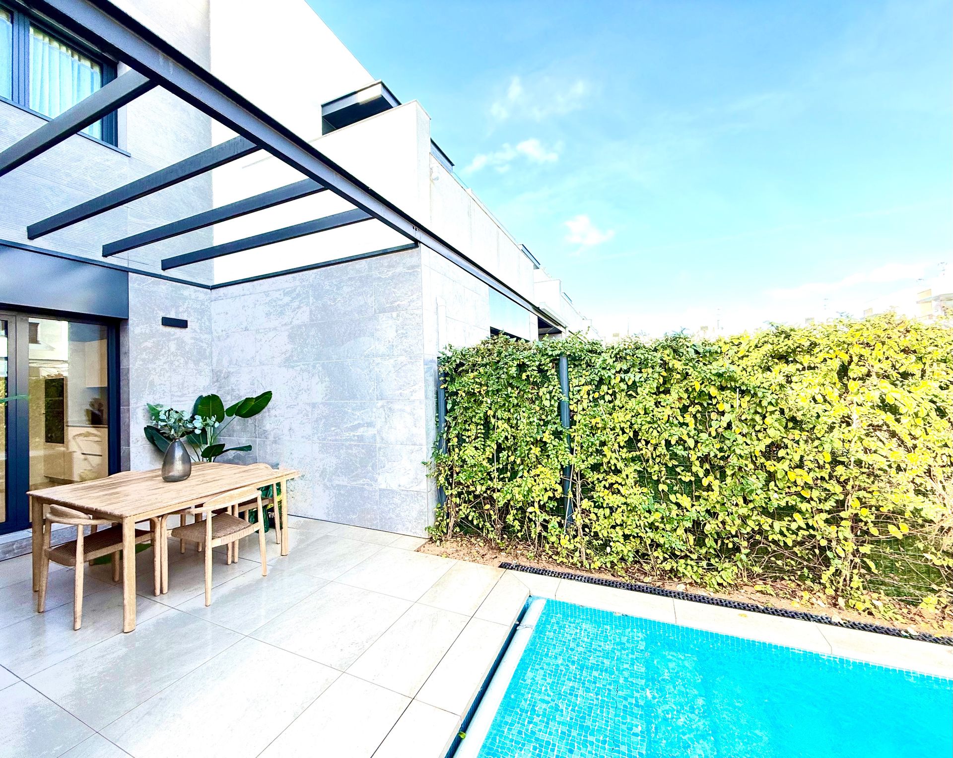 Modern Townhouse for sale in Palma, only 400 m from the Beach