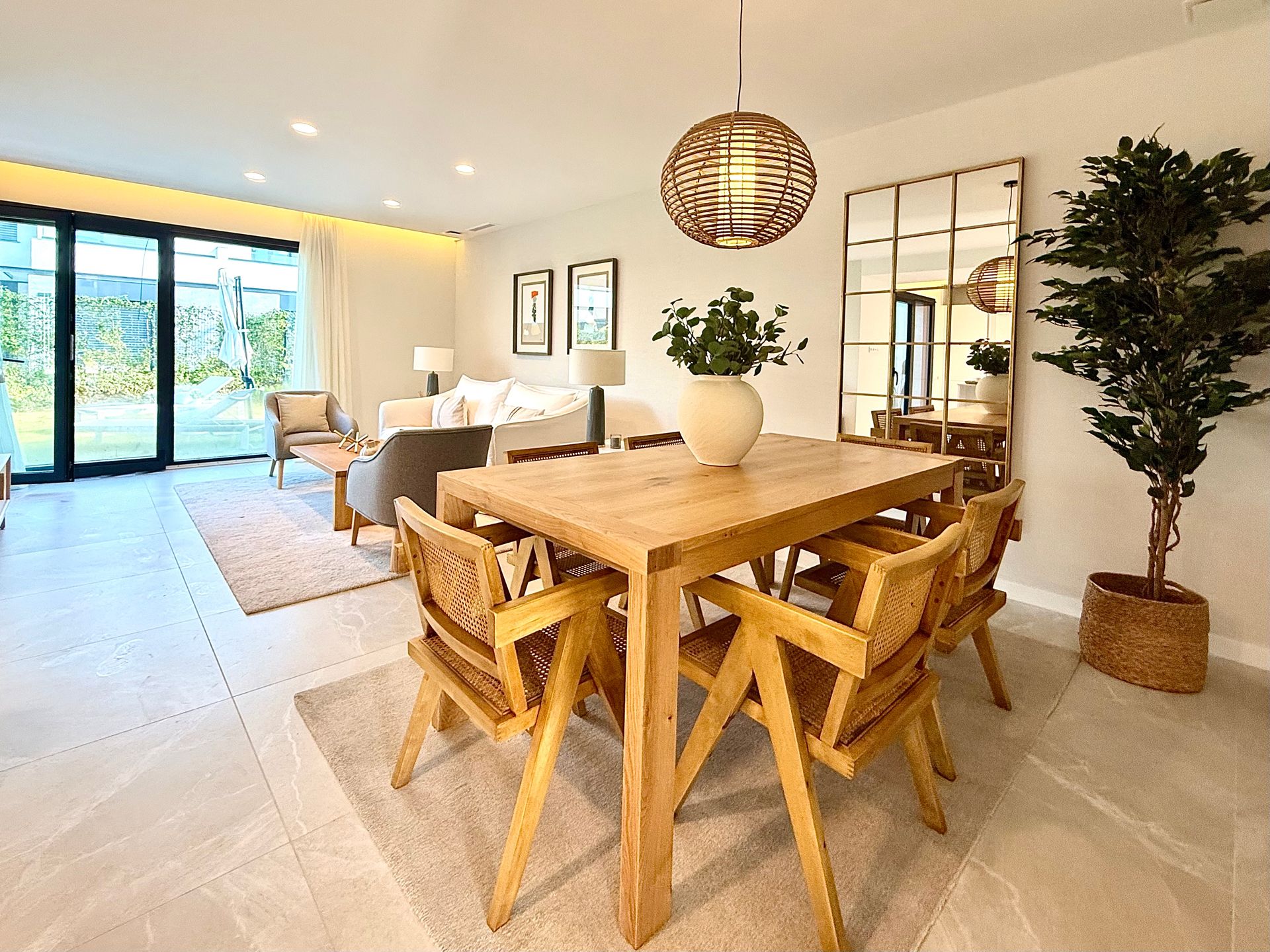 Modern Townhouse for sale in Palma, only 400 m from the Beach