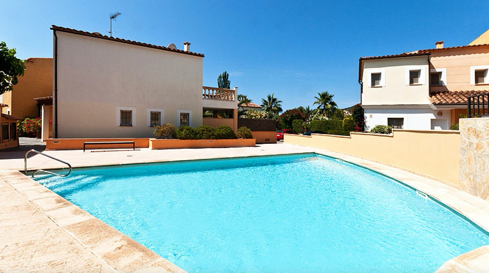 Luxury Townhouse for Sale in Camp de Mar