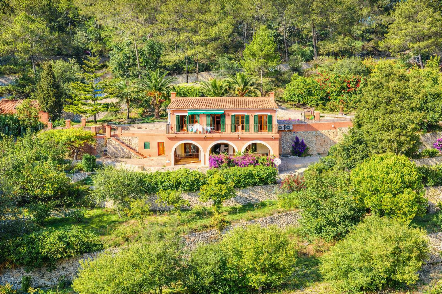 Villa with Holiday Rental License for Sale in Galilea