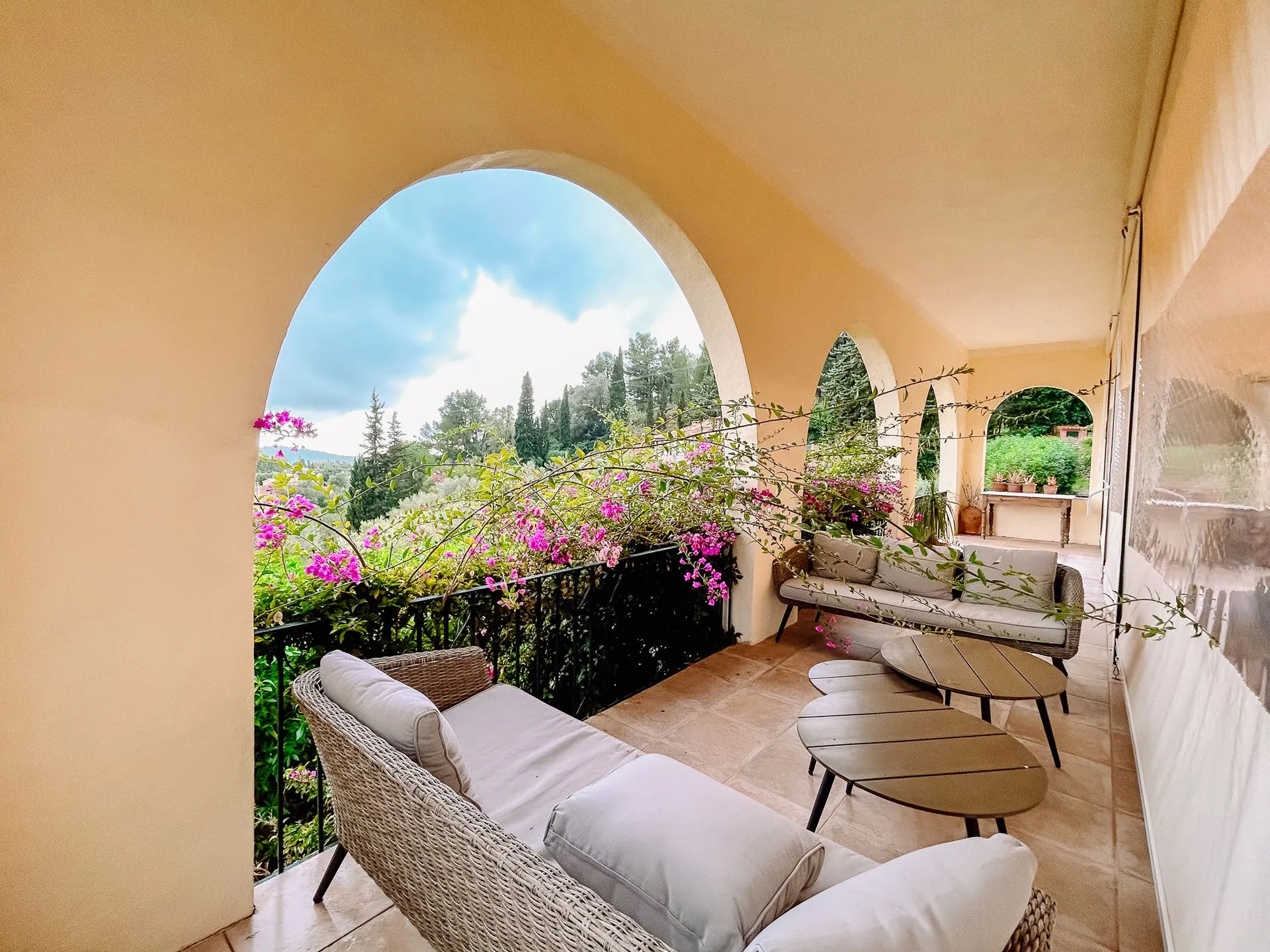 Villa with Holiday Rental License for Sale in Galilea