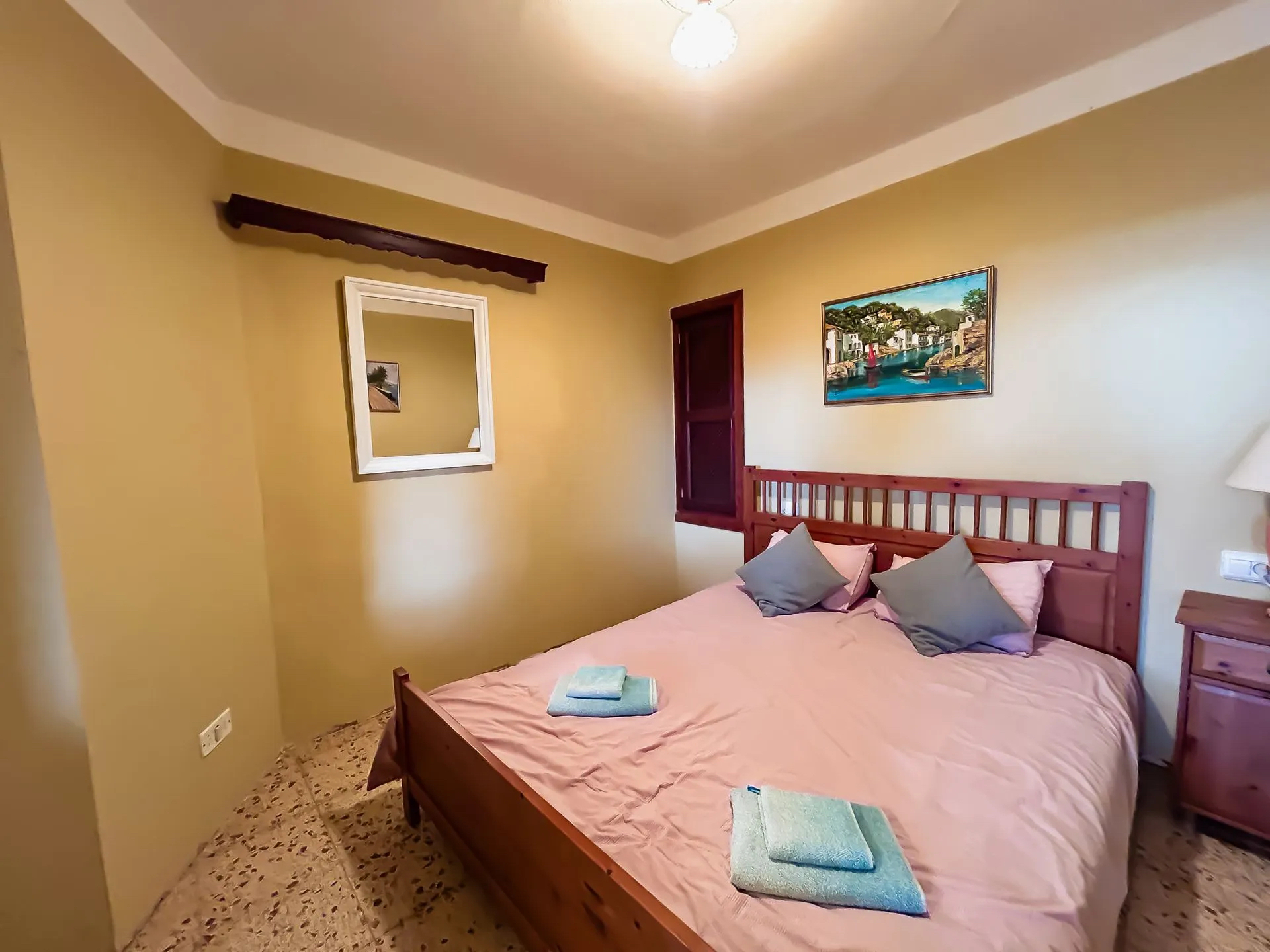 Villa with Holiday Rental License for Sale in Galilea