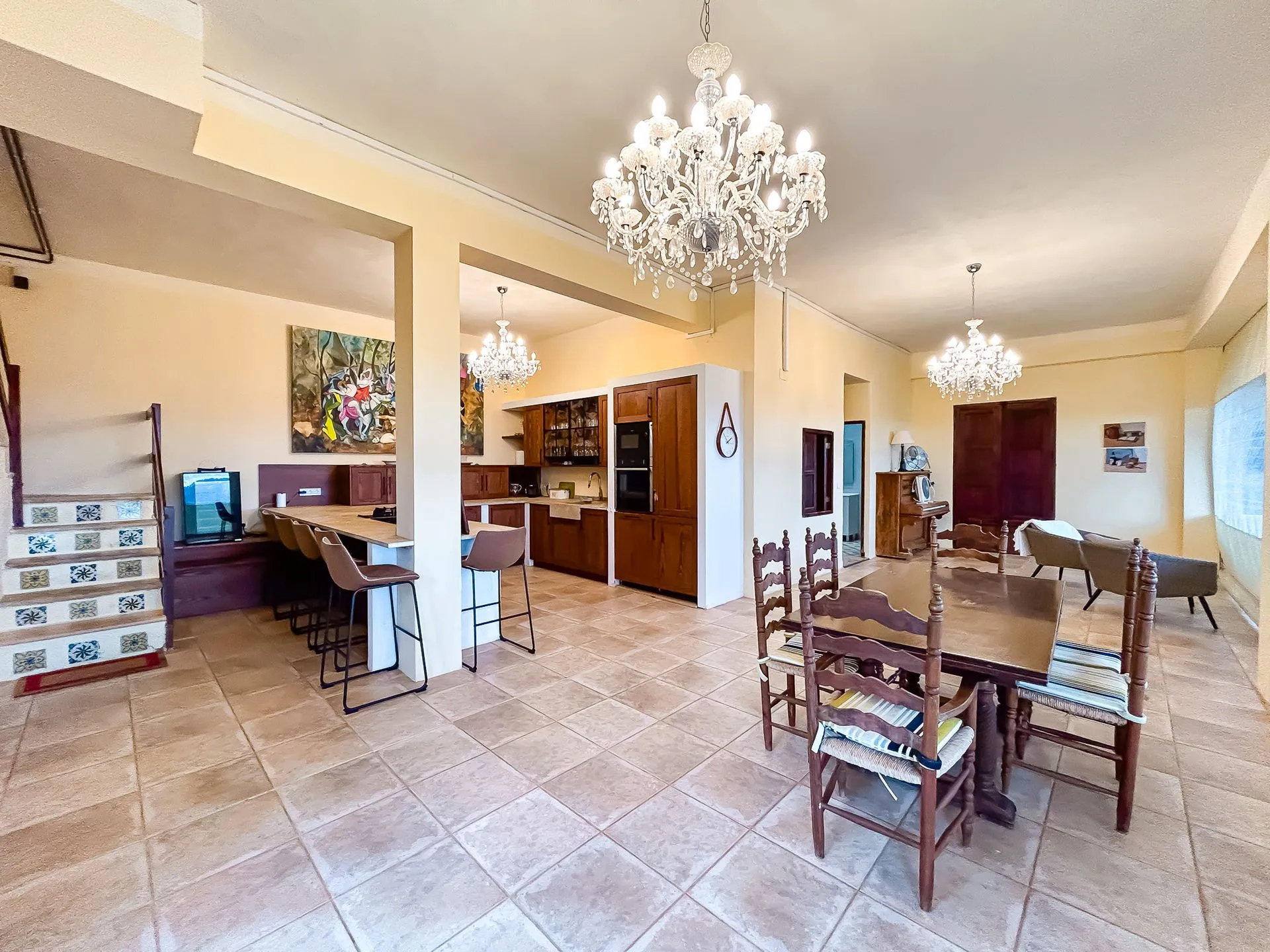 Villa with Holiday Rental License for Sale in Galilea