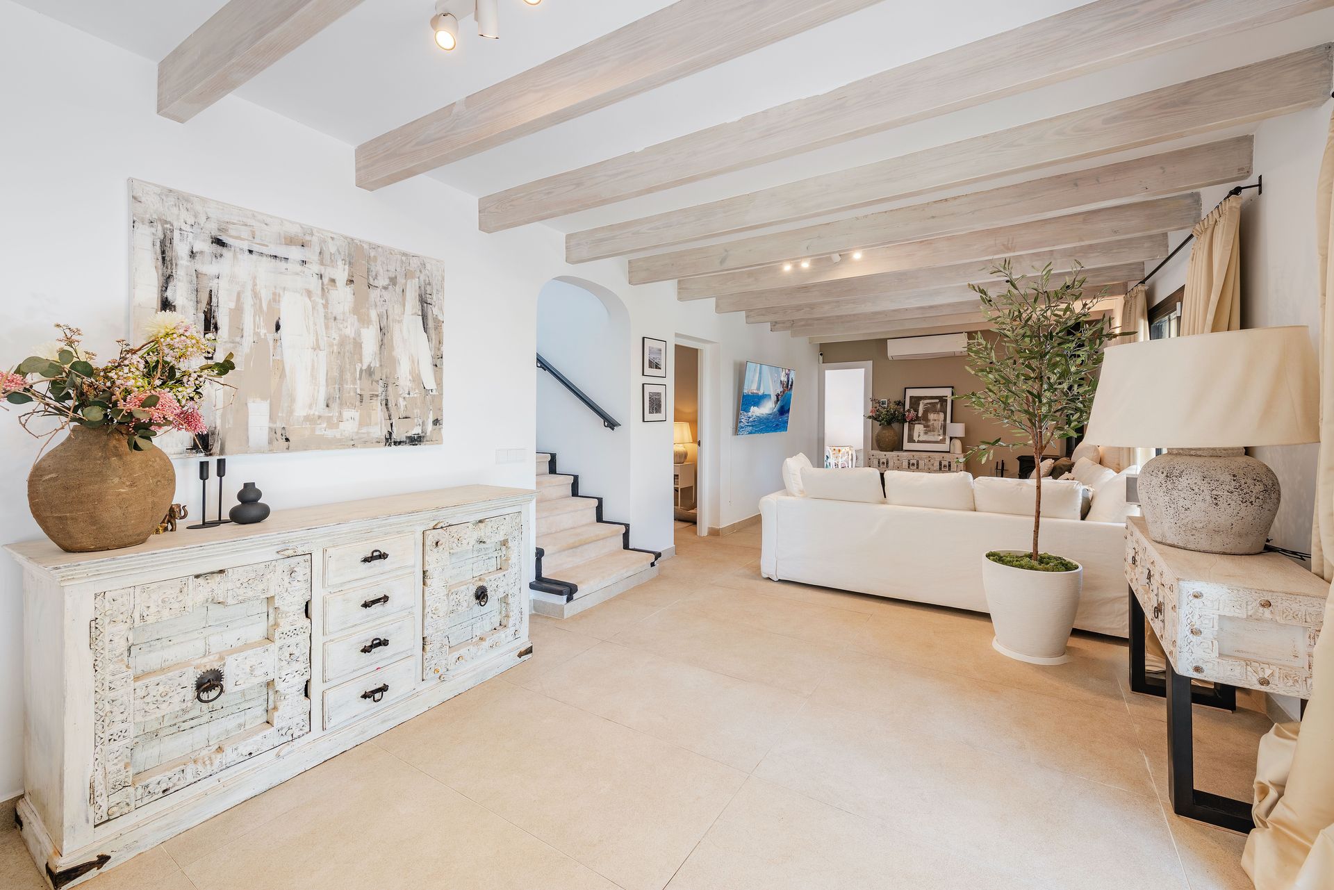 Elegant Country House with Guesthouses for Sale near Binissalem