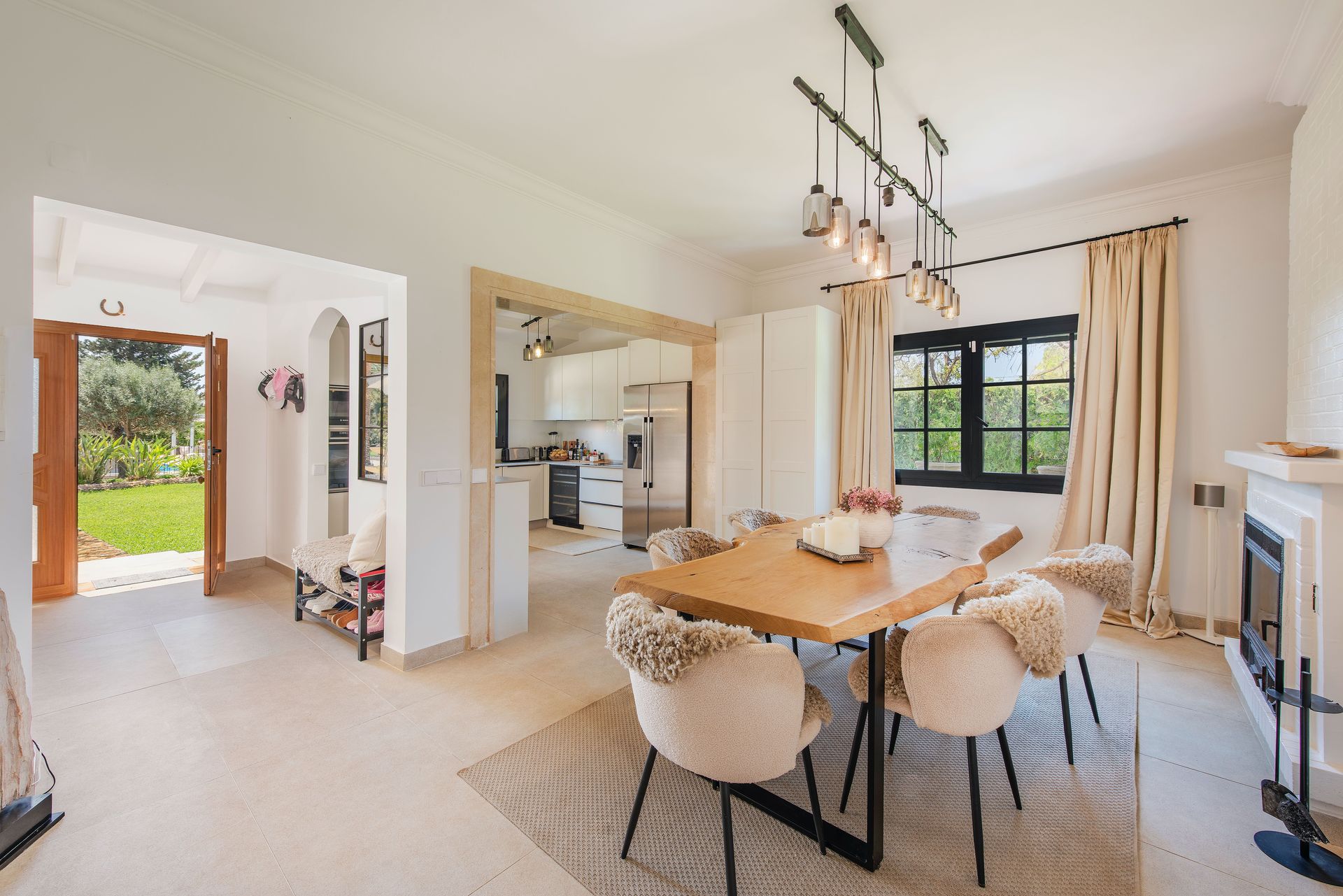 Elegant Country House with Guesthouses for Sale near Binissalem