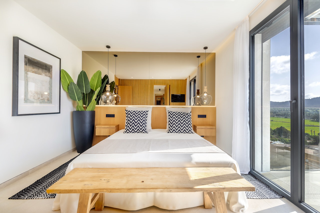 New penthouse for sale in Santa Ponsa with sea views