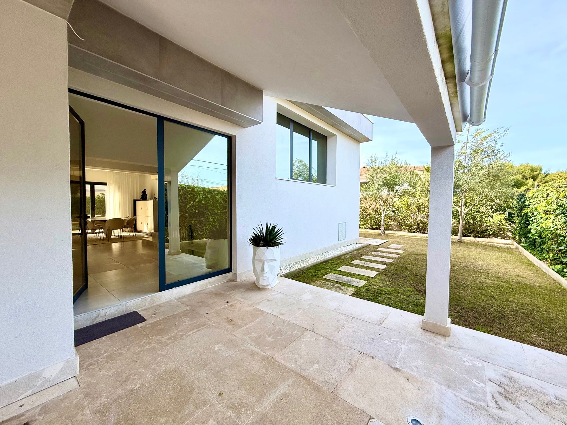 Villa moderna en alquiler en Santa Ponsa