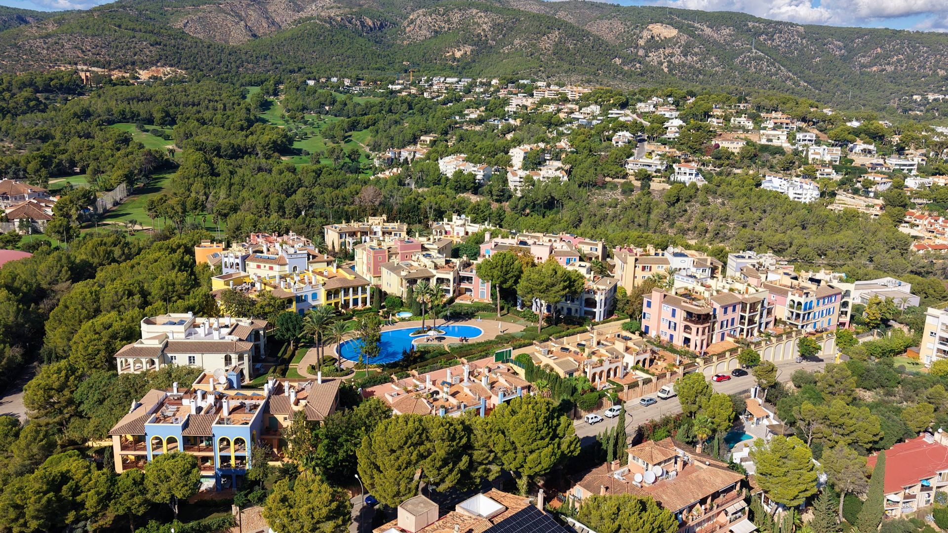 Garden Apartment for Sale in Bendinat