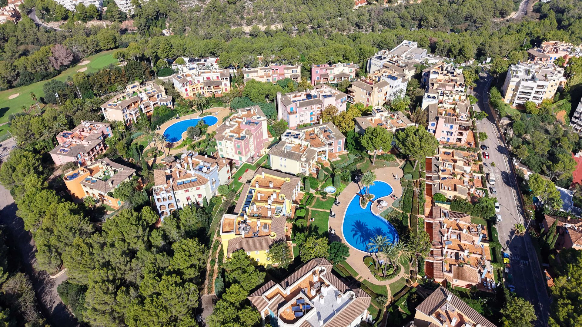 Garden Apartment for Sale in Bendinat