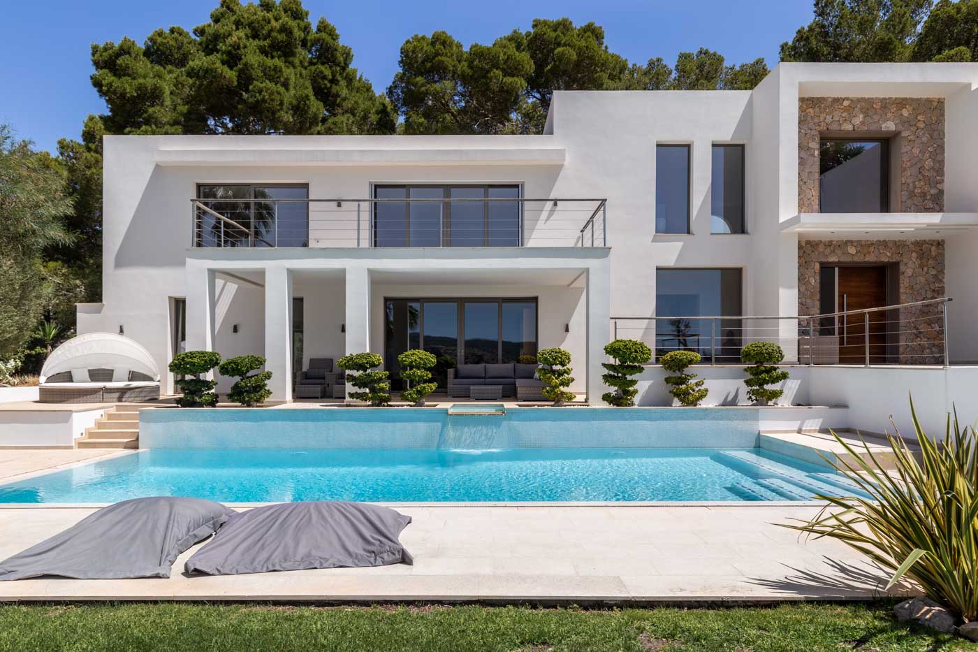 Elegant Luxury Villa for Sale in Son Vida