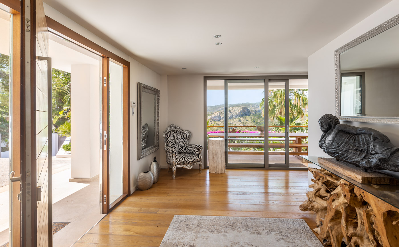 Elegant Luxury Villa for Sale in Son Vida