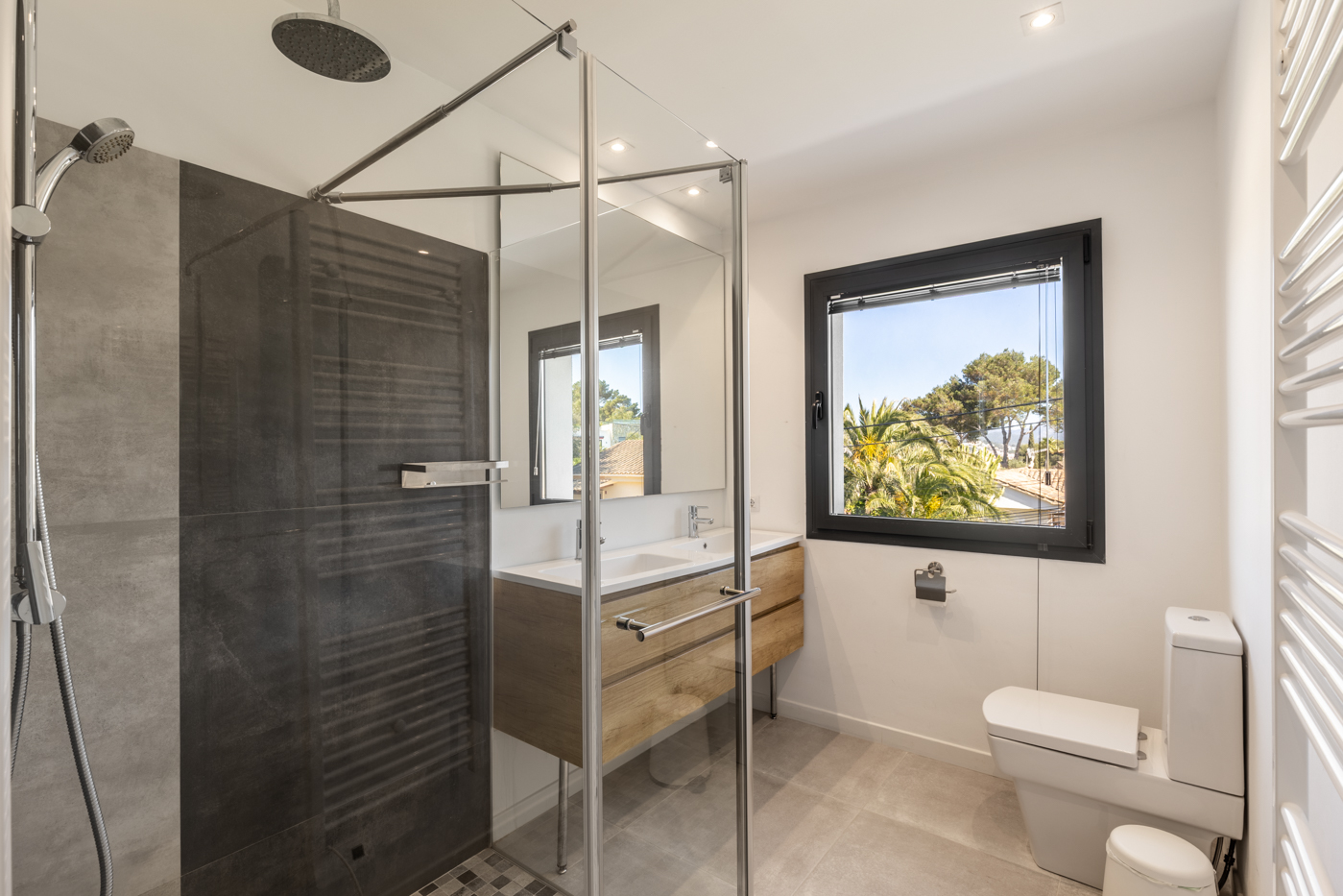 Modern Villa for Sale in Santa Ponsa