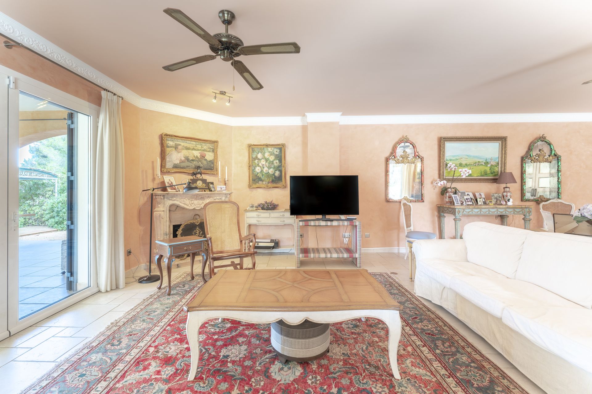 Spacious Mediterranean Villa for Sale in Santa Ponsa