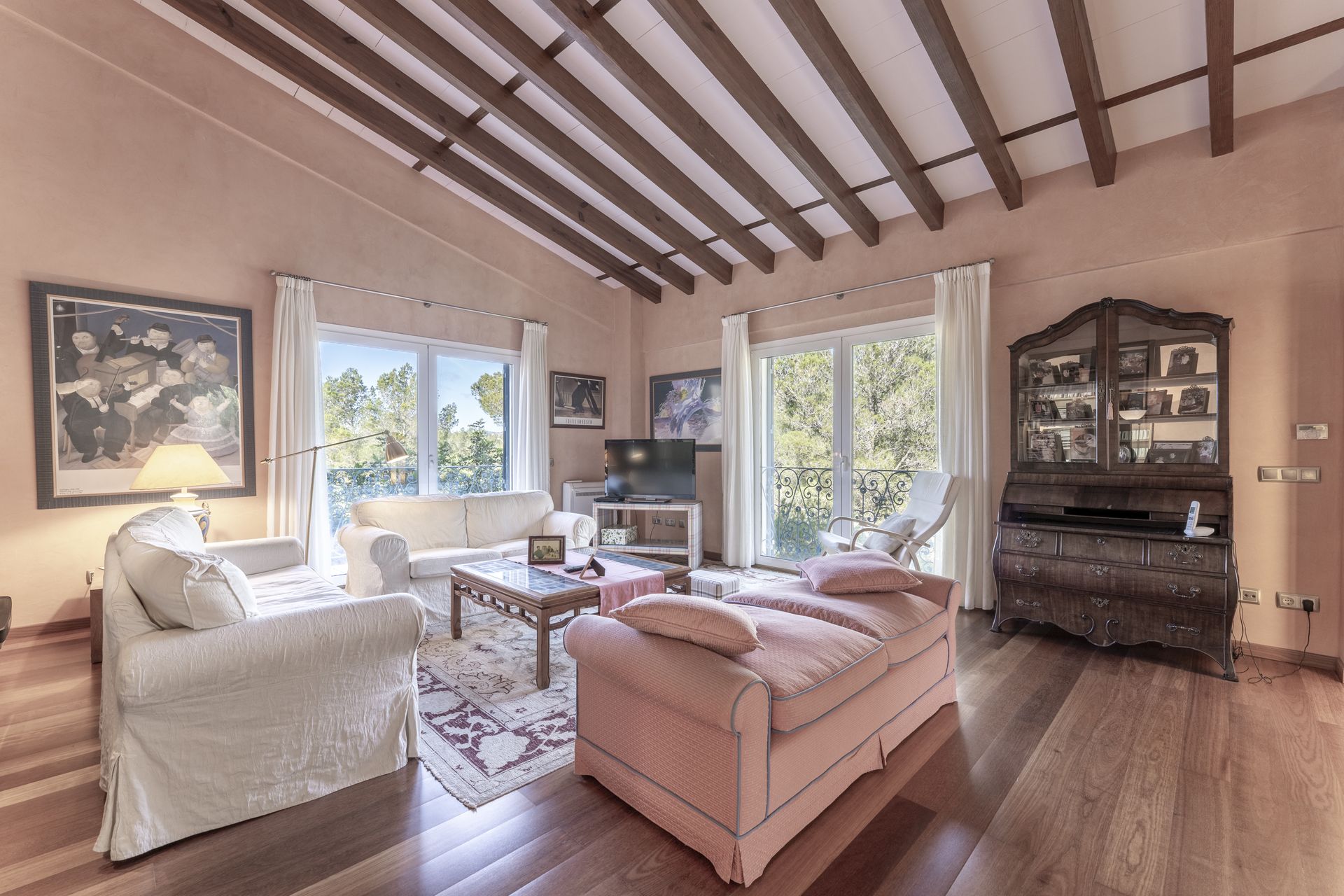 Spacious Mediterranean Villa for Sale in Santa Ponsa