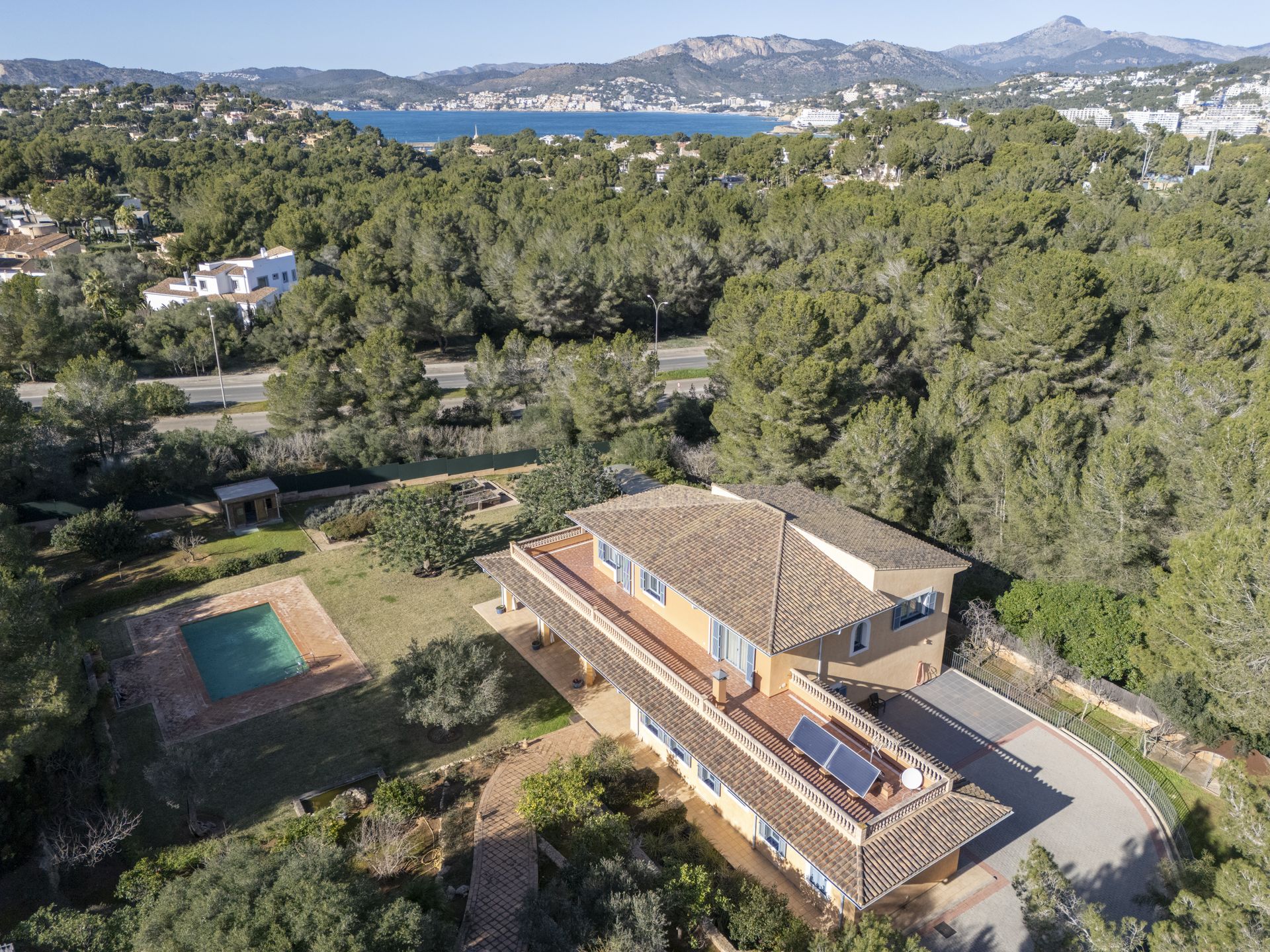 Spacious Mediterranean Villa for Sale in Santa Ponsa