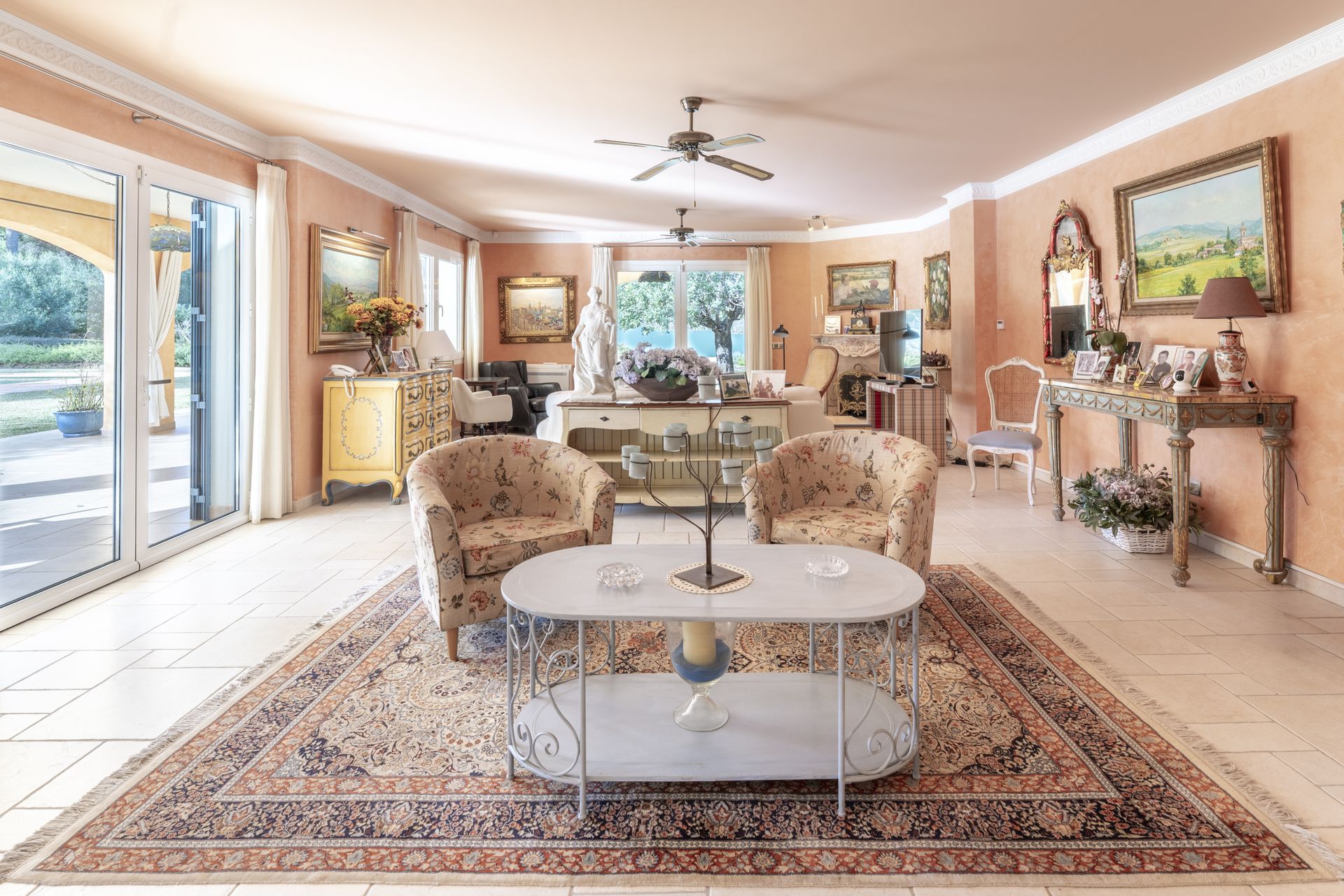 Spacious Mediterranean Villa for Sale in Santa Ponsa