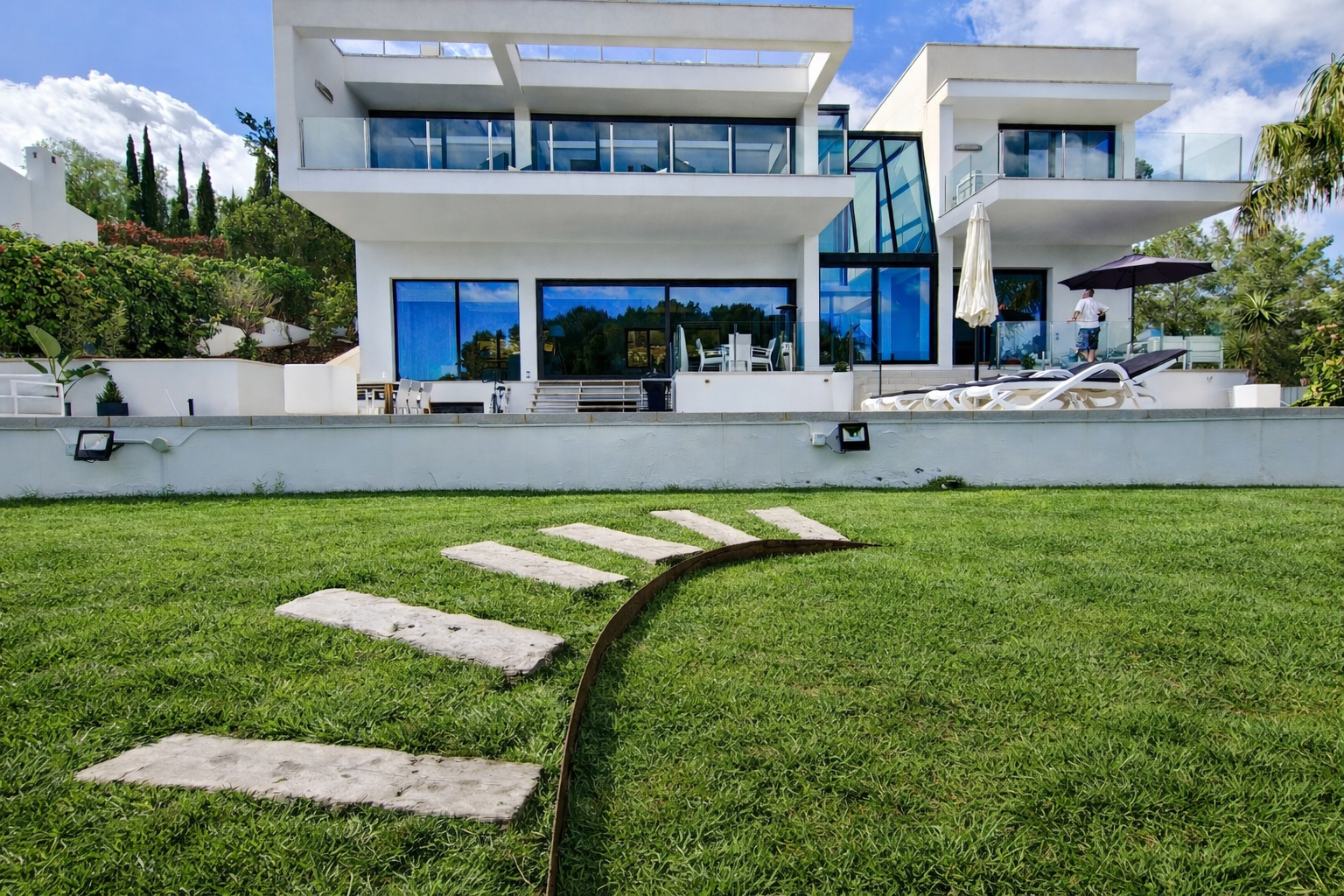 Modern Villa with Sea View for Sale in Bendinat