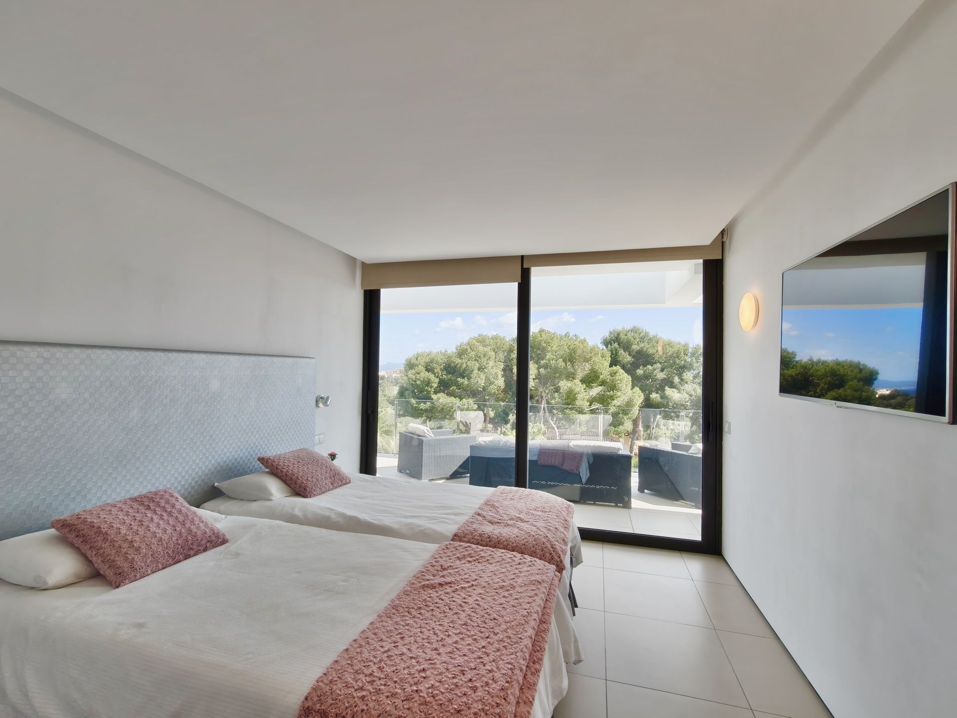 Modern Villa with Sea View for Sale in Bendinat