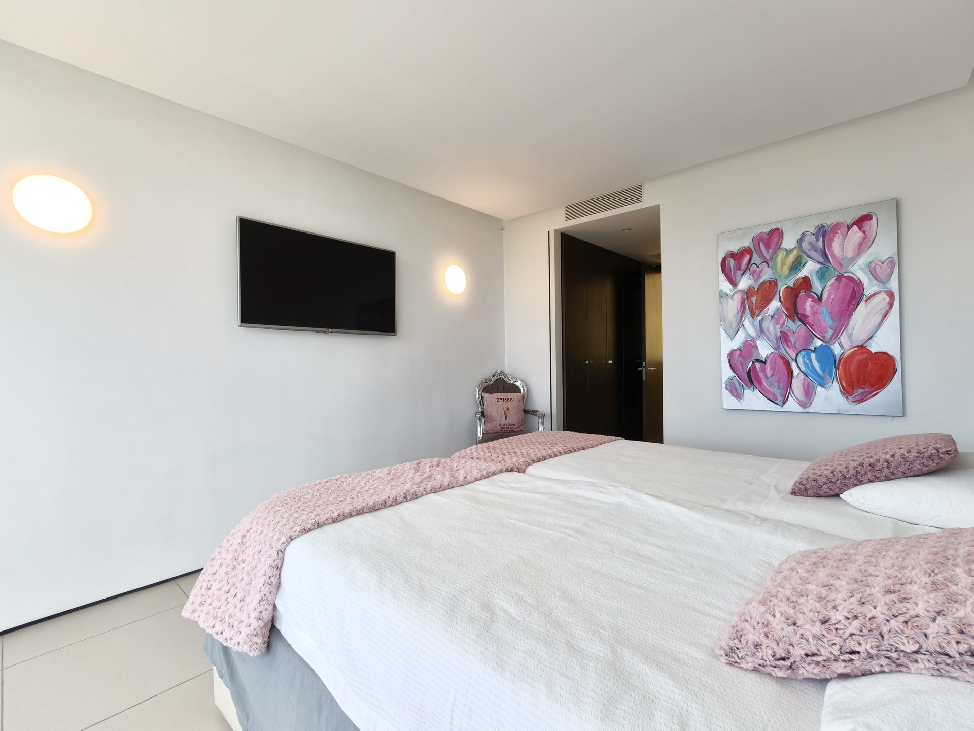 Modern Villa with Sea View for Sale in Bendinat