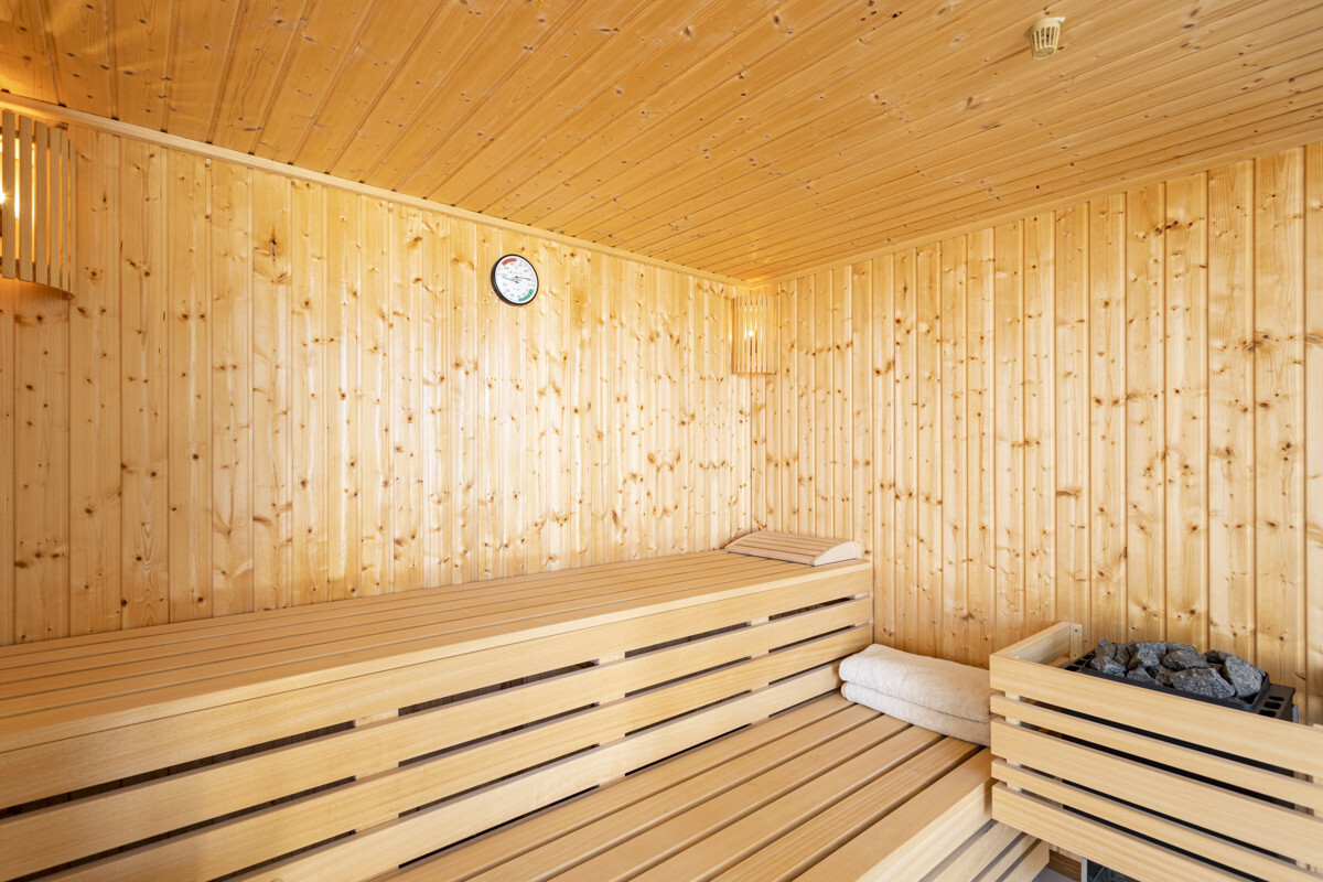 Недавно построенная усадьба продается в Сес-Салинес.