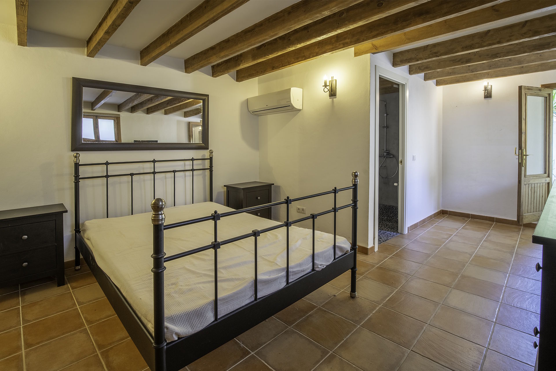Historic Real Estate with Guest Apartment for Sale in luxury Area of Palma