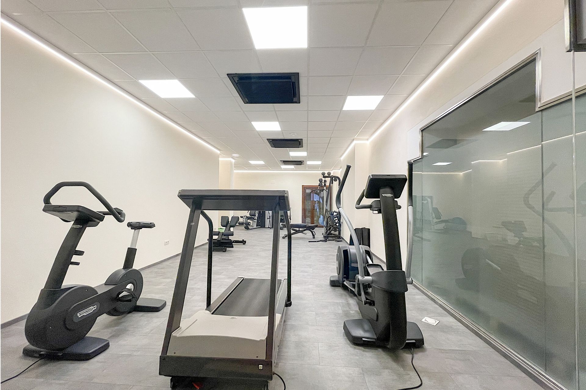 Trädgårdslägenhet med havsutsikt till salu i Port Andratx