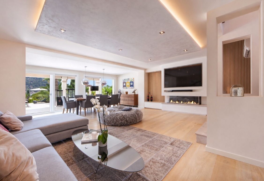 Amazing Villa with Holiday Licence for Sale in Port Andratx