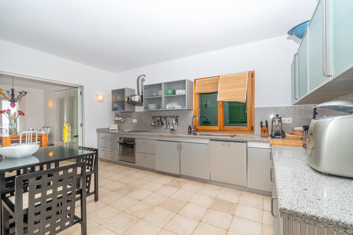 Villa with Sea View for Sale in Calvia