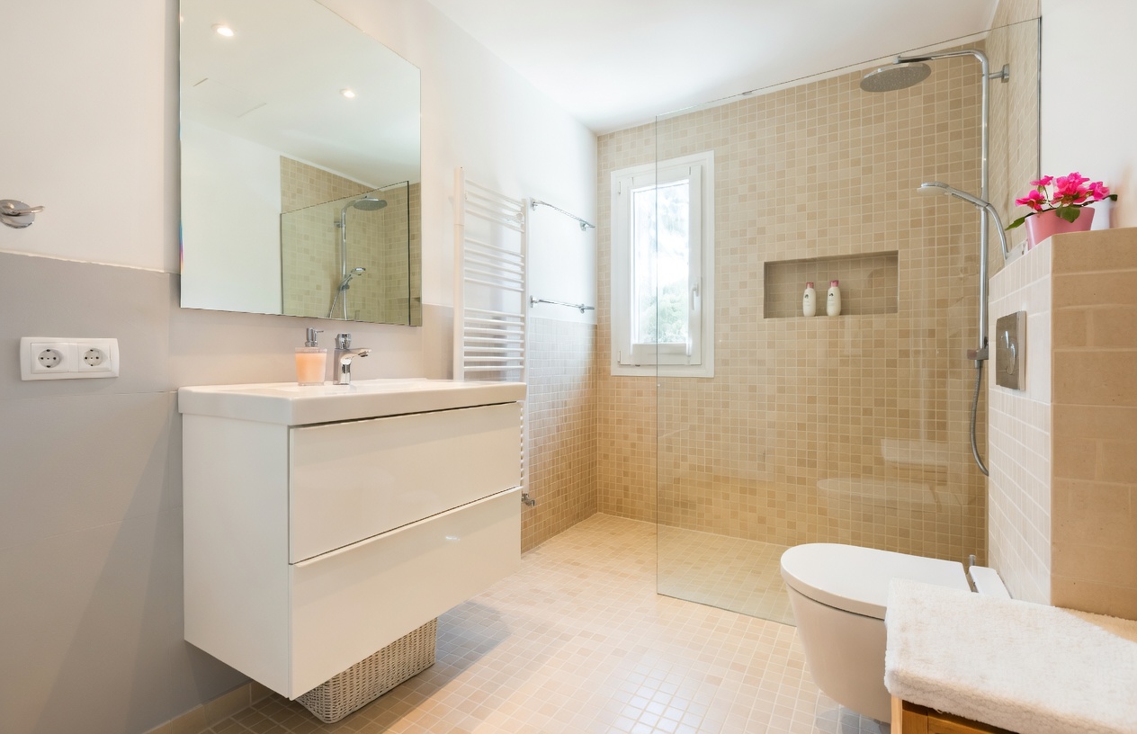 Lovely Villa with Holiday Licence for Sale in Santa Ponsa