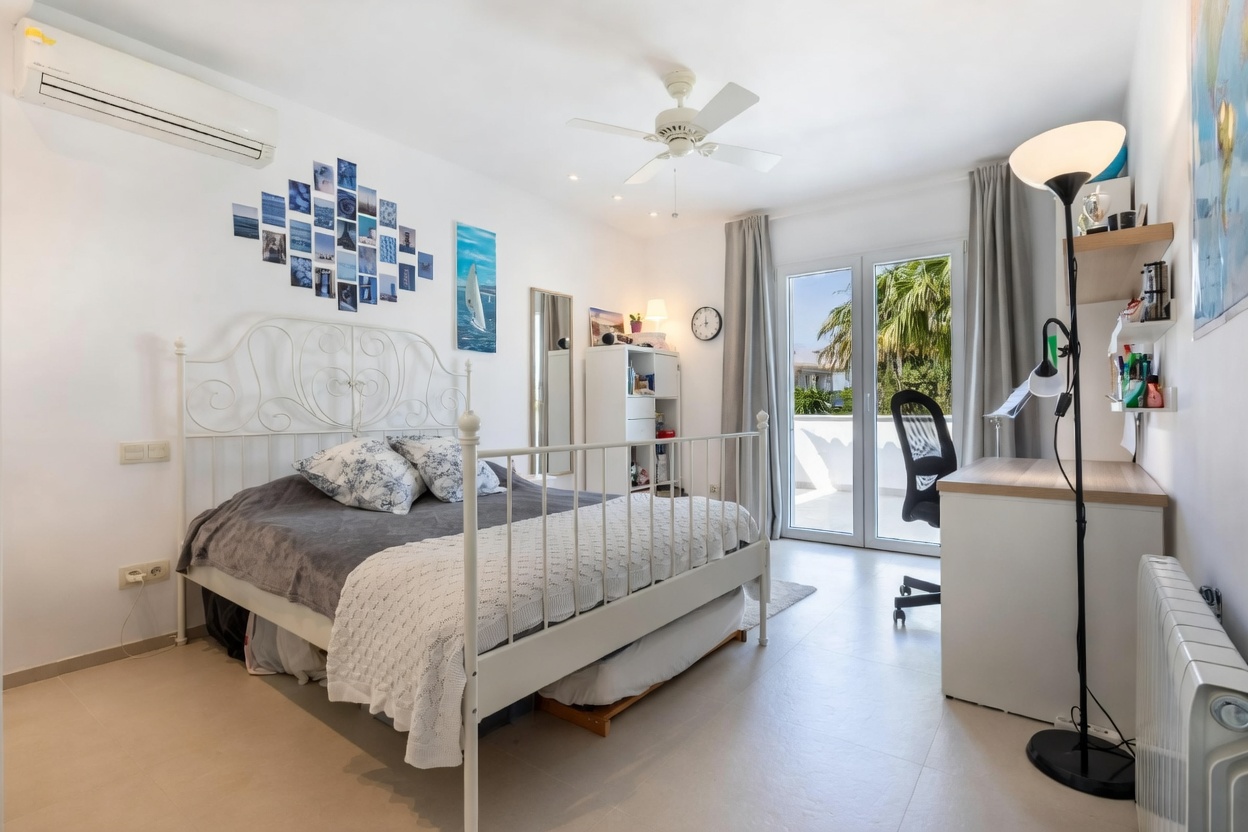 Lovely Villa with Holiday Licence for Sale in Santa Ponsa