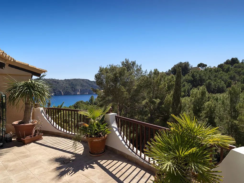 Lovely Villa with Sea View for Sale in Es Camp de Mar