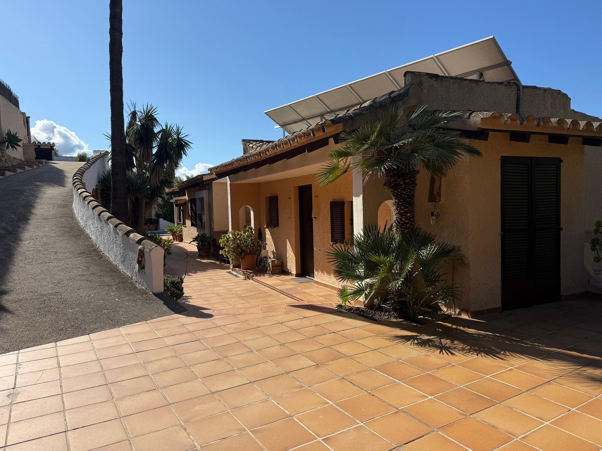 Preciosa villa con vistas al mar en venta en Es Camp de Mar.